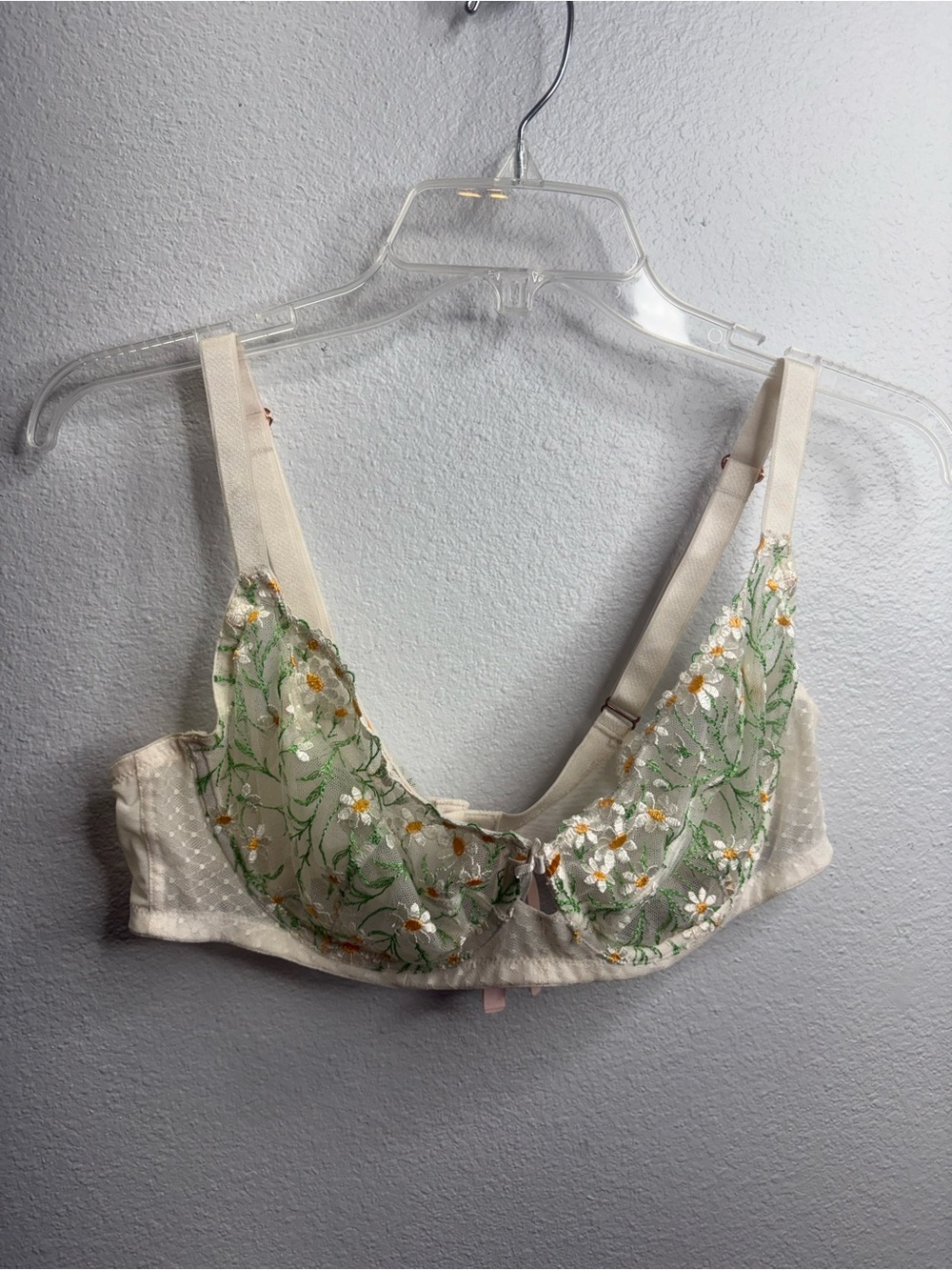 Victoria’s Secret Dream Angels Unlined Demi Bra Size 40C